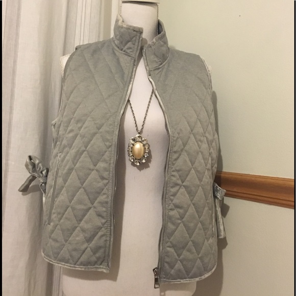 Banana Republic Jackets & Blazers - Banana Republic Quilted Vest , Size S